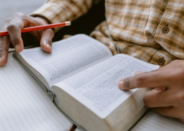 how to overcome addiction biblically 2